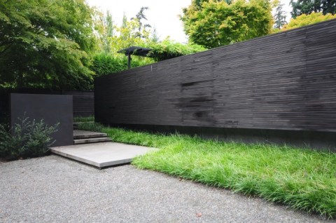 black-fence-roundup-allworth-design_gardenista