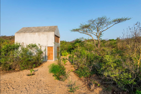 airbnb-oaxaca-mexico-bedroom-facade-shutters